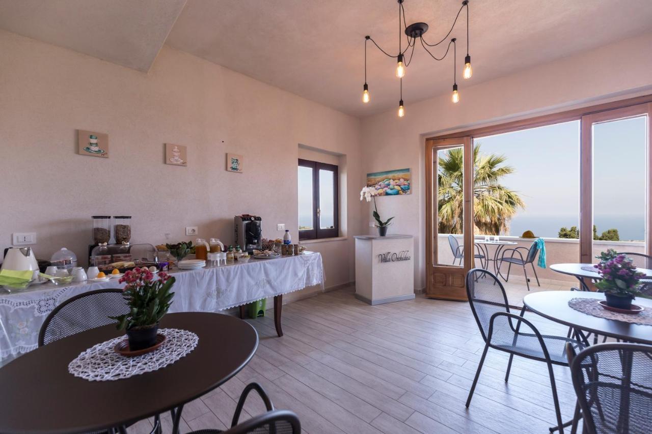 B&B Villa Orchidea Ricadi Buitenkant foto