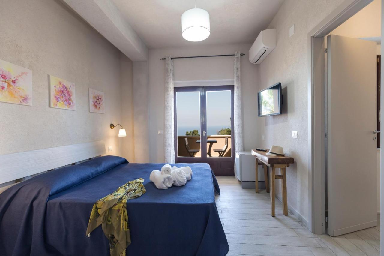 B&B Villa Orchidea Ricadi Buitenkant foto