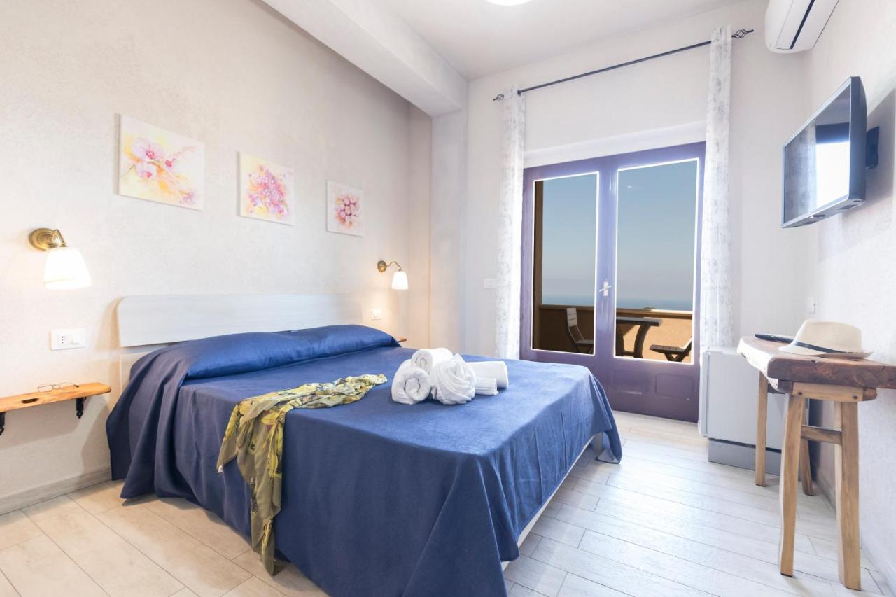 B&B Villa Orchidea Ricadi Buitenkant foto